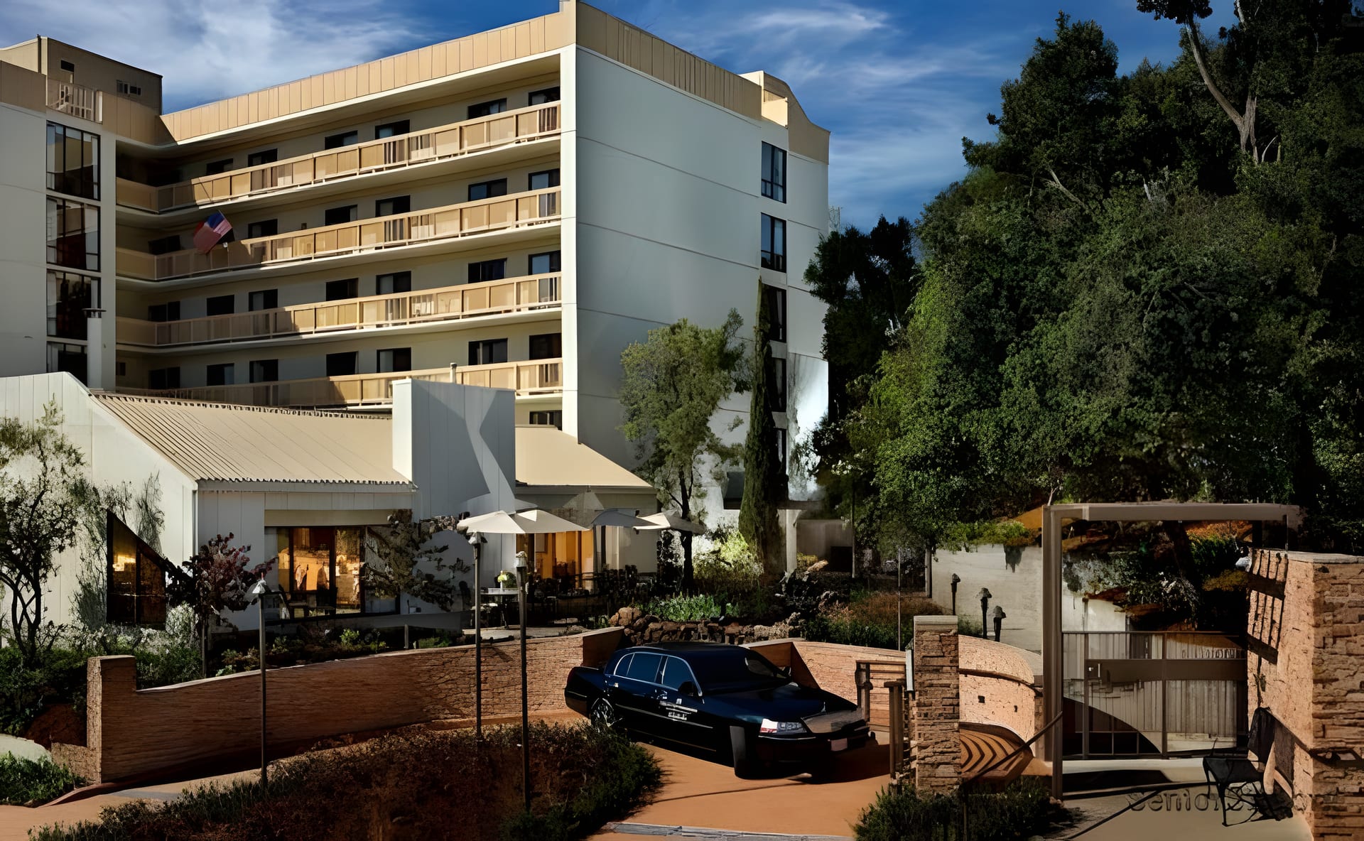 Bootstrap via serper_images (https://seniorsite.org/property/show/angels-windsor-house)