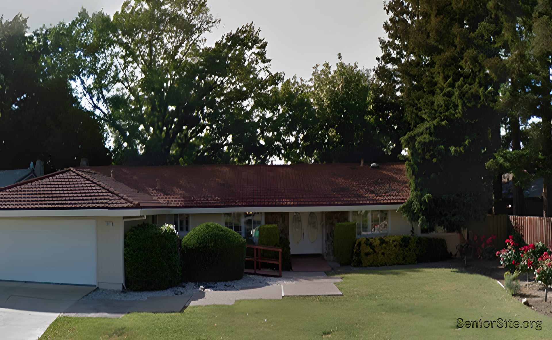 Bootstrap via serper_images (https://seniorsite.org/property/show/joneds-rest-home)