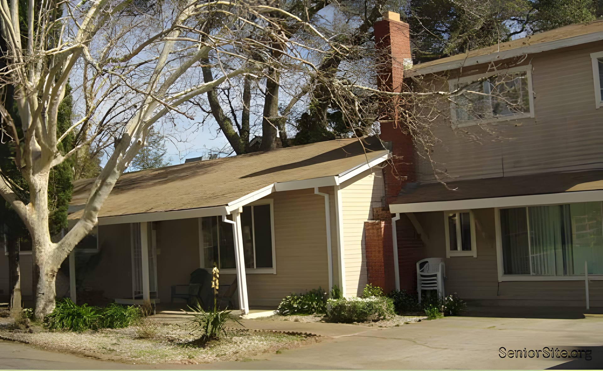 Bootstrap via website (https://seniorsite.org/property/show/the-elderly-inn-1)