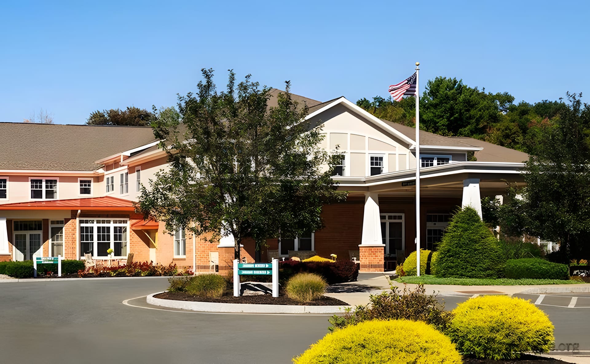 Bootstrap via serper_images (https://seniorsite.org/property/show/kenwood-manor-at-good-samaritan-village)