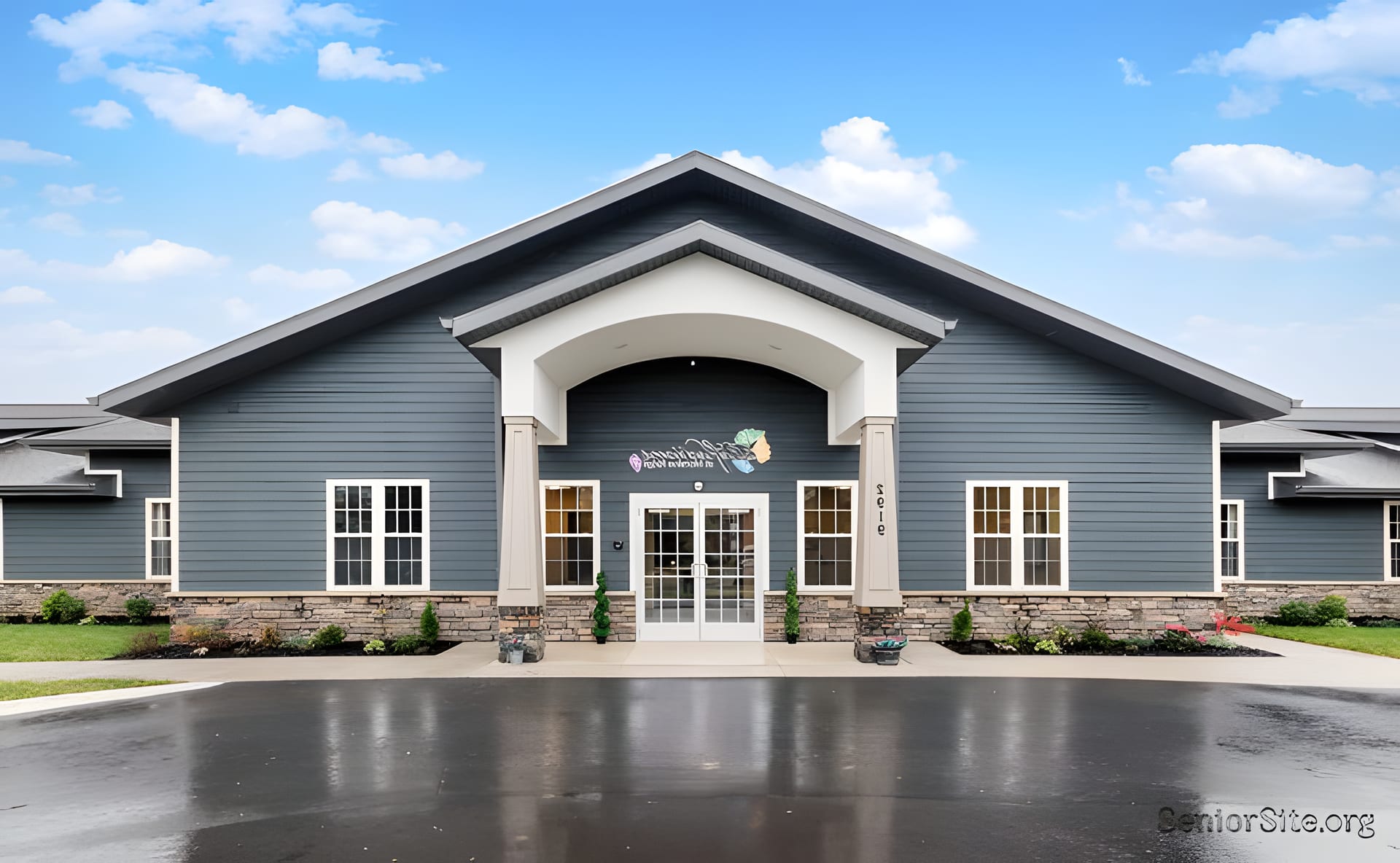 Bootstrap via serper_images (https://seniorsite.org/property/show/reflections-at-moraine-ridge)
